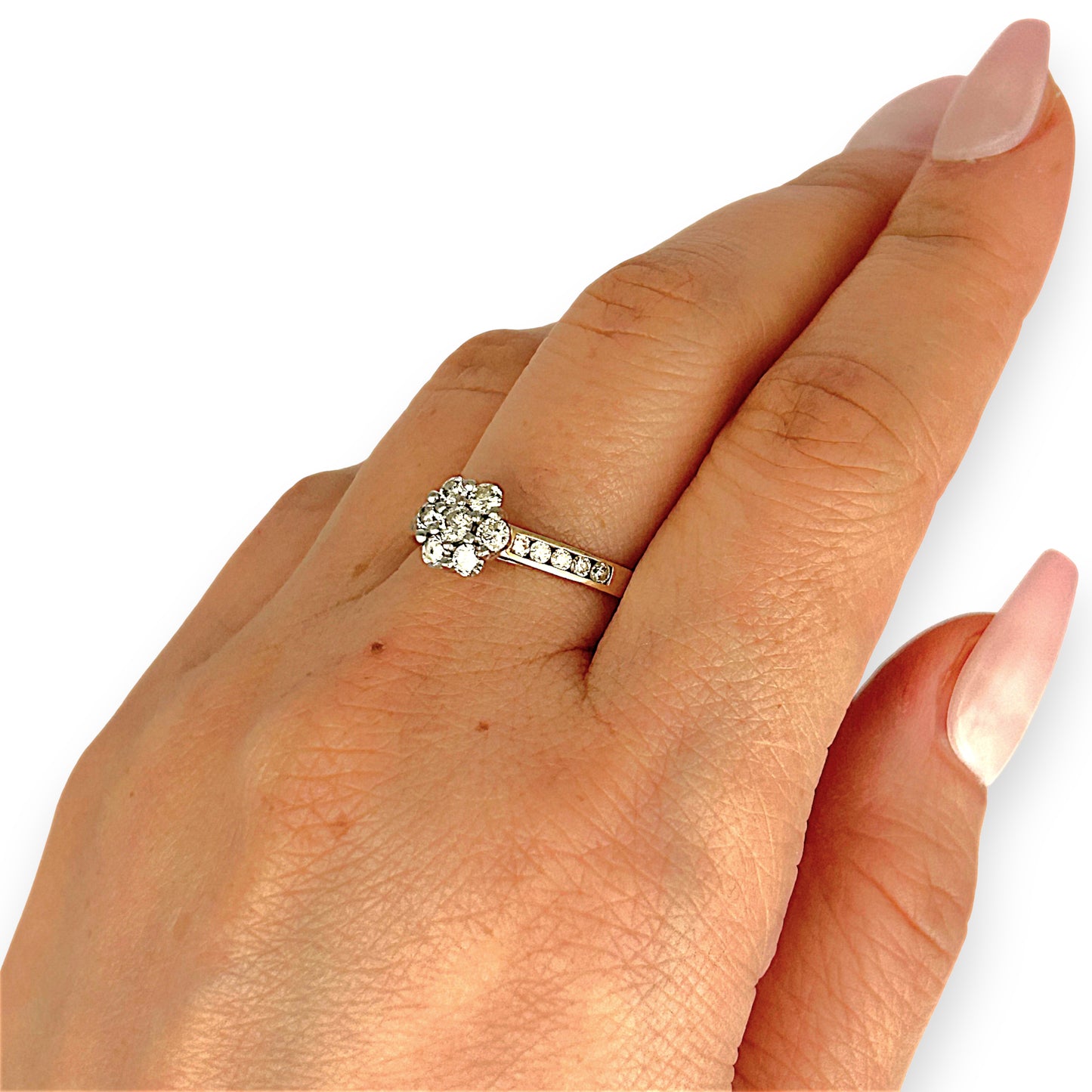 GOLD DEAL | 9ct (9K) Gold Diamond Floral Cluster Ring Valuation TDW 0.70ct $3,000