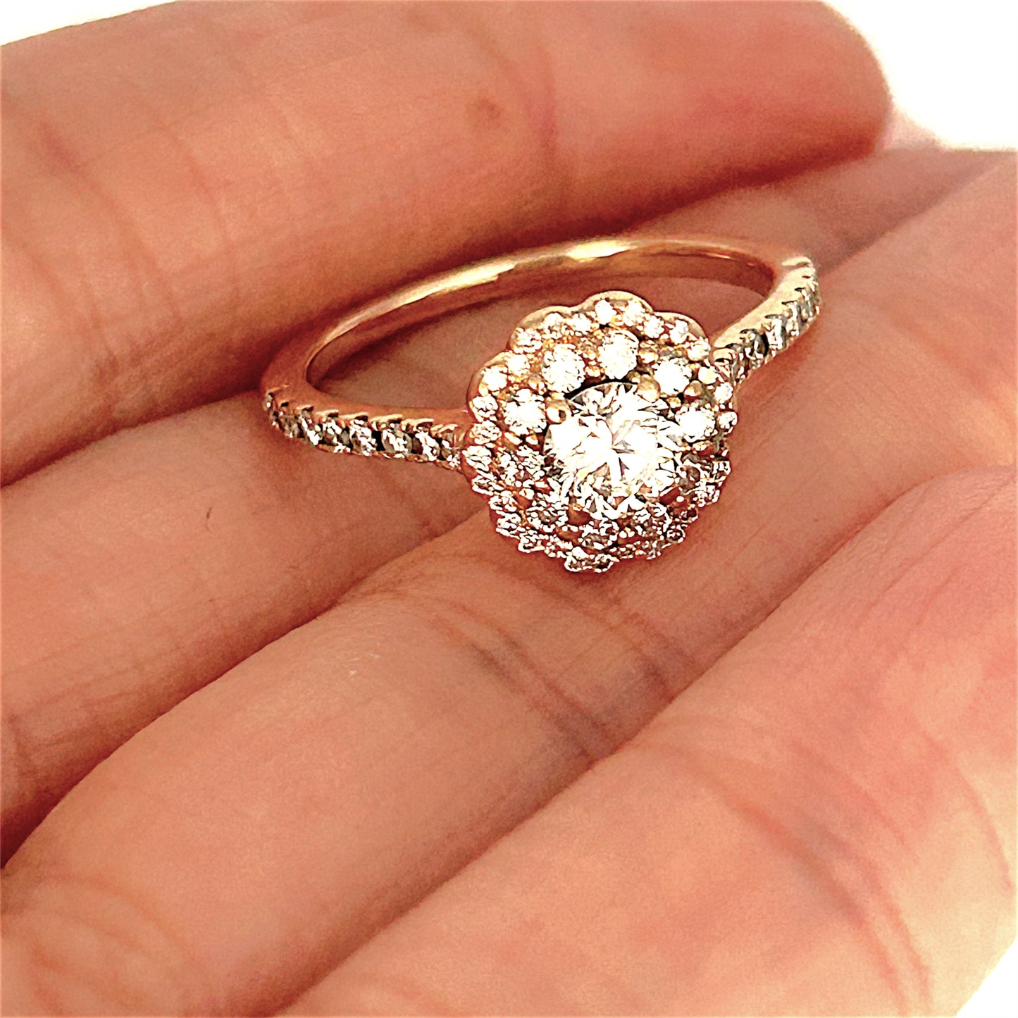 GOLD DEAL | 18ct (18K) Rose Gold Diamond Floral Halo Ring TDW 0.77ct Valuation $4,950