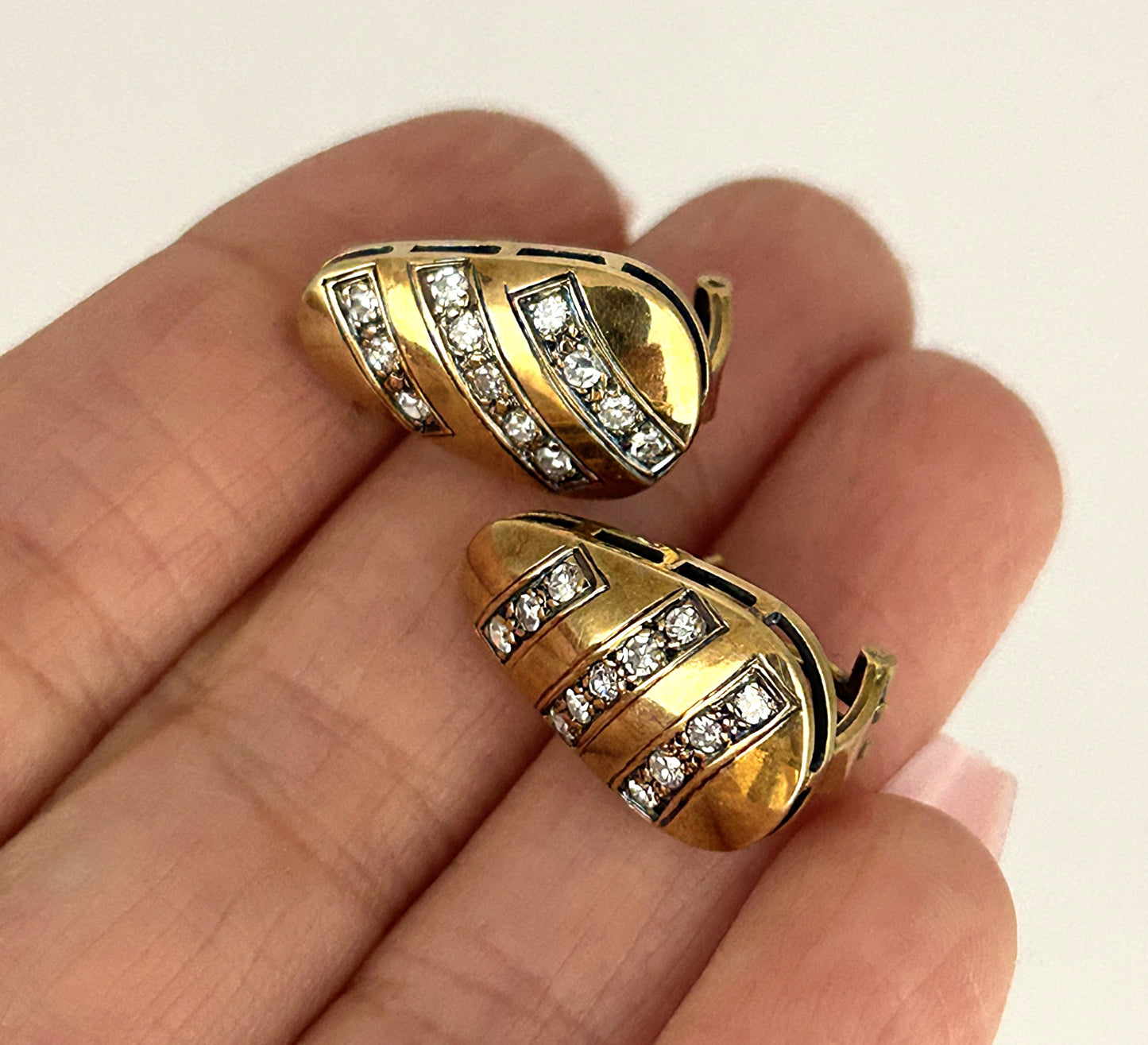 GOLD DEAL | 18ct (18K) Vintage Elegant Row of Diamonds 0.72ct Clip Back Earrings