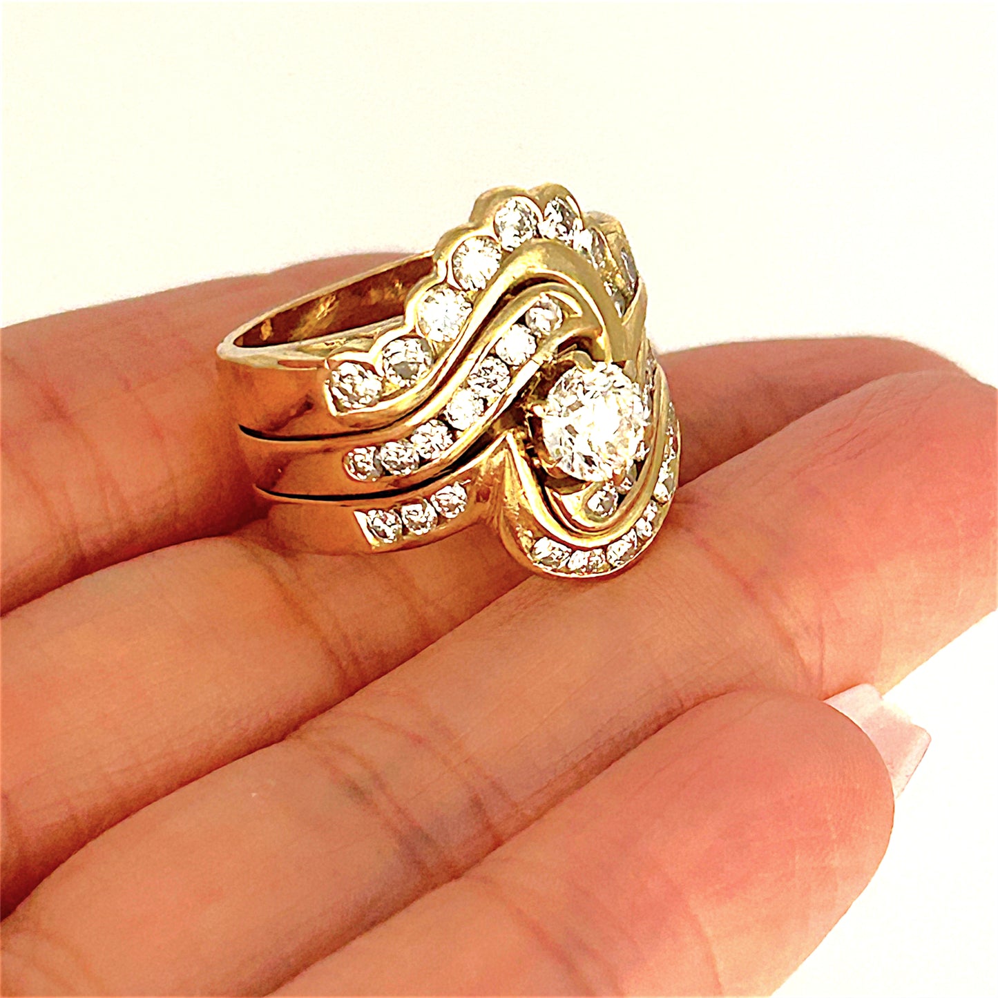 GOLD DEAL | 18ct (18K) Gold Cascading Brilliance Diamond Ring Valuation $16,750