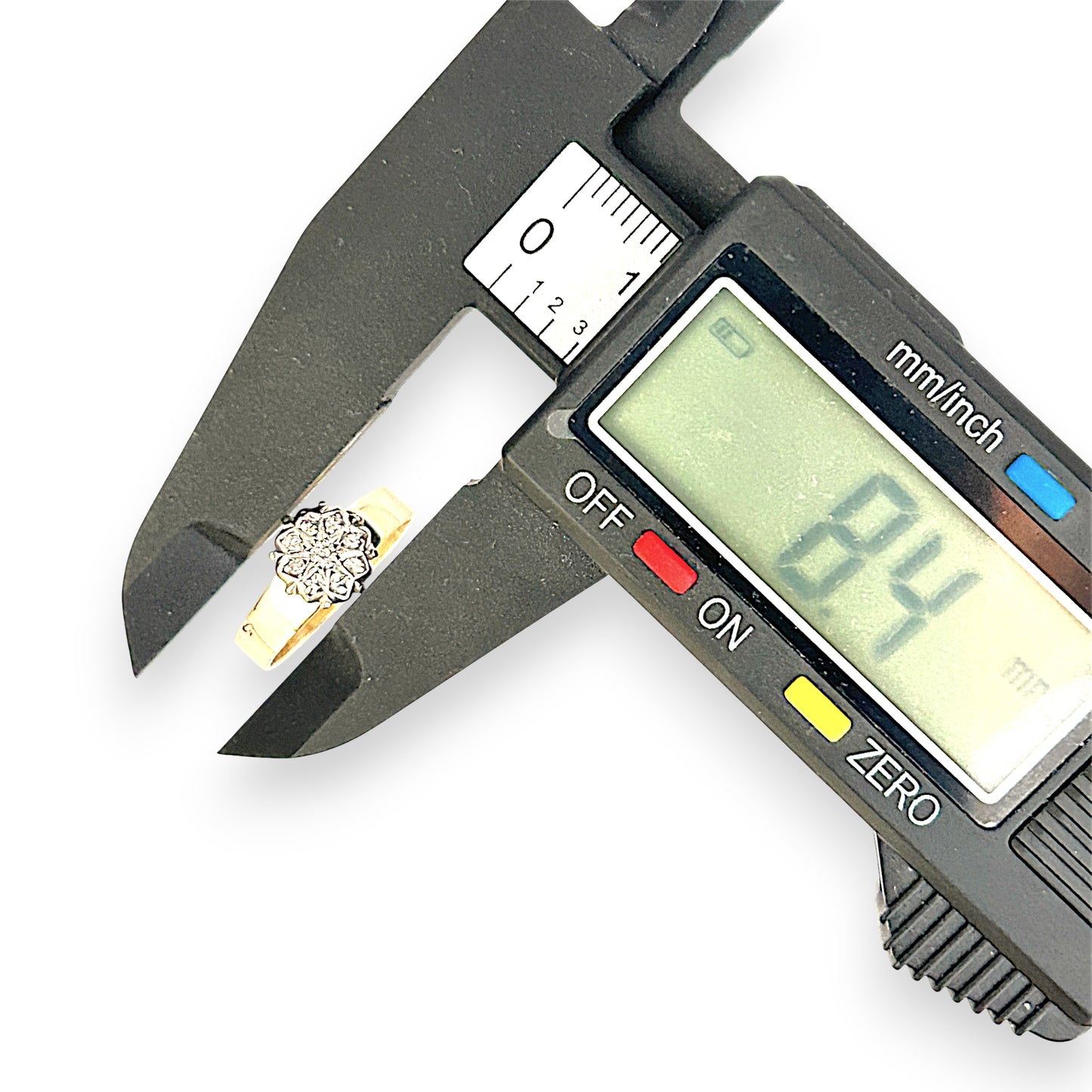 GOLD DEAL | 9ct Gold Floral Diamond Cluster Ring Size M 1/2