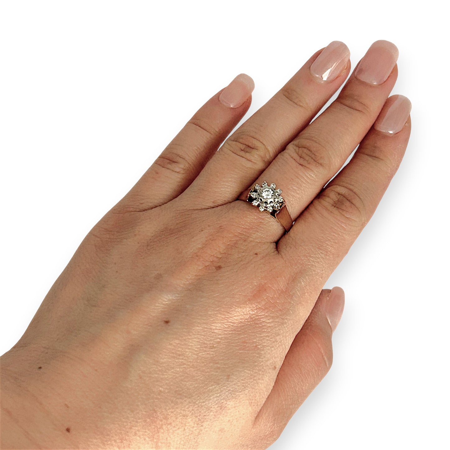 GOLD DEAL | FLASH SALE 18ct (18K) Gold Luxurious Diamond 0.29ct Cluster Ring Valuation $2,990