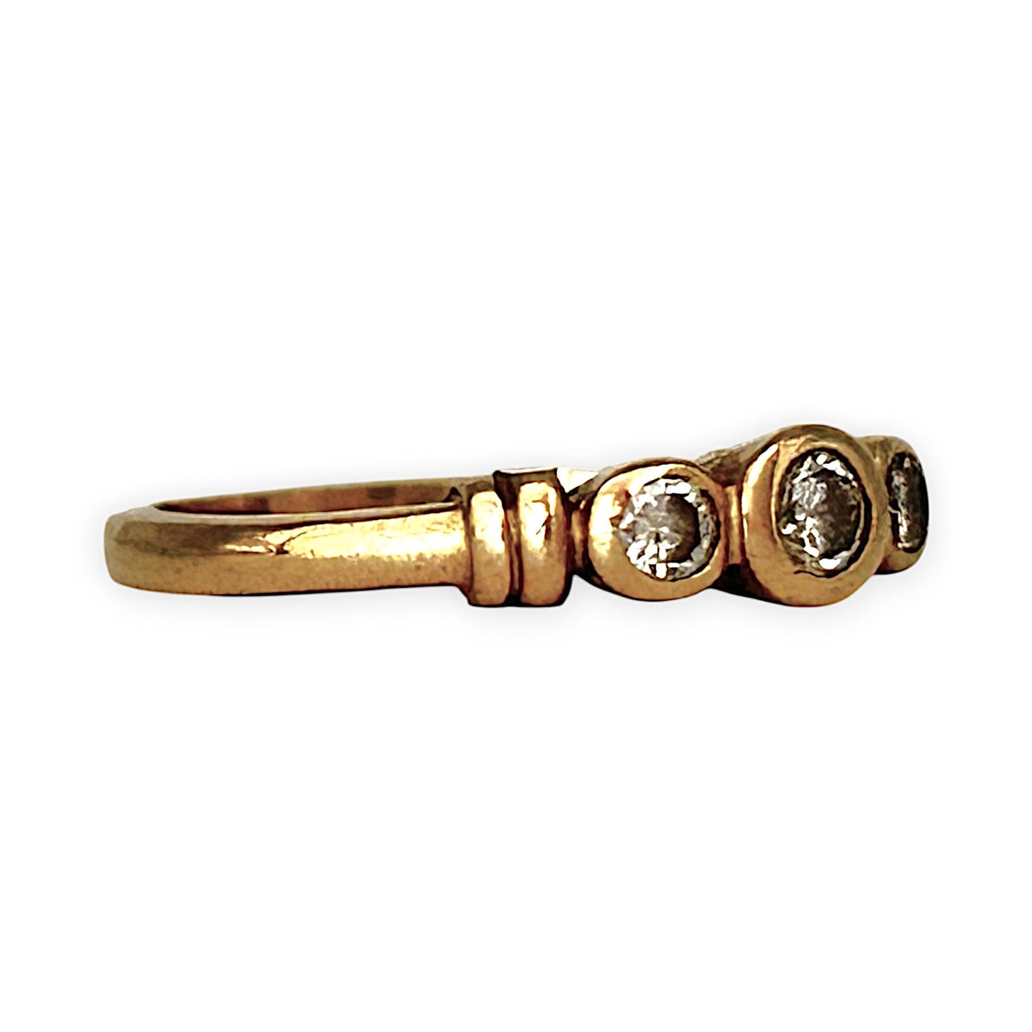 GOLD DEAL | 18ct (18K) Gold Three Stone Diamond Ring Size J. R # 215