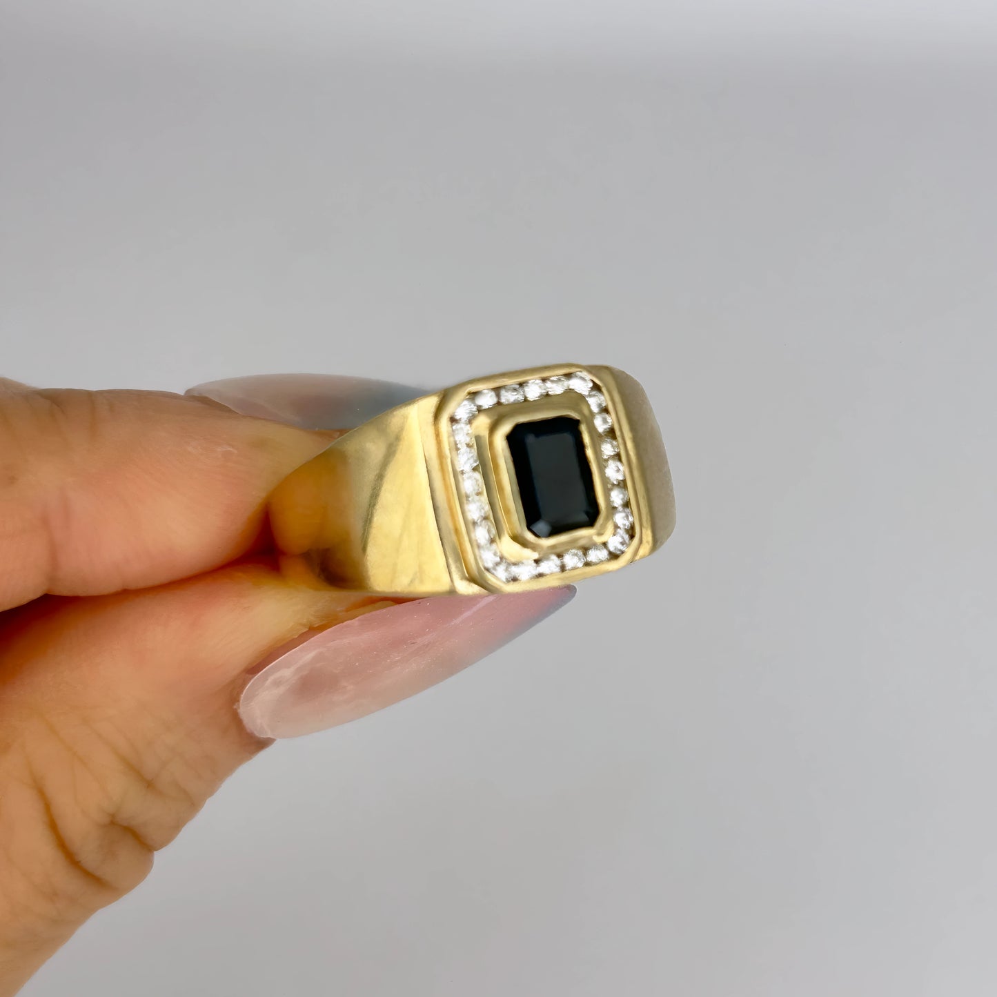 NZGD | 9ct Gold Sapphire & Diamond Regal Ring Valuation $3,350
