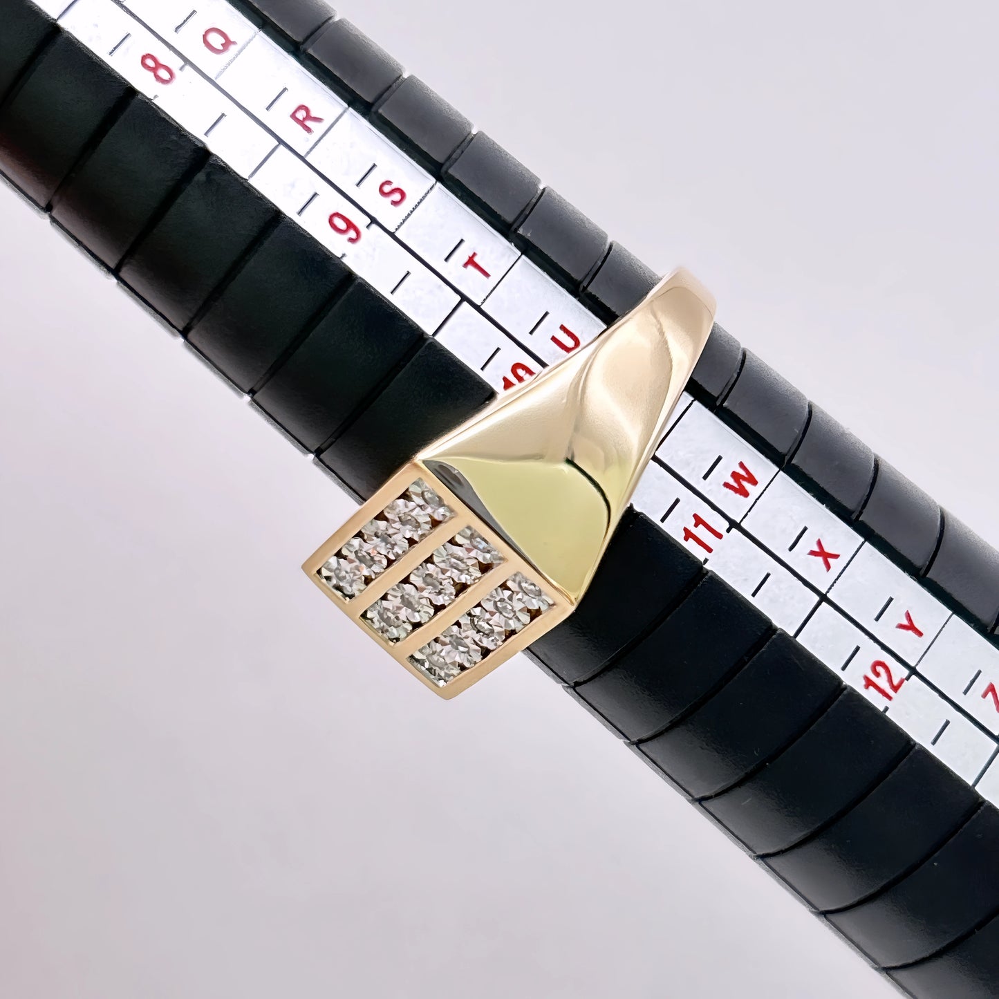 NZGD | 9ct Gold PROUDS Signature Diamond Bar Ring Valuation $2,800