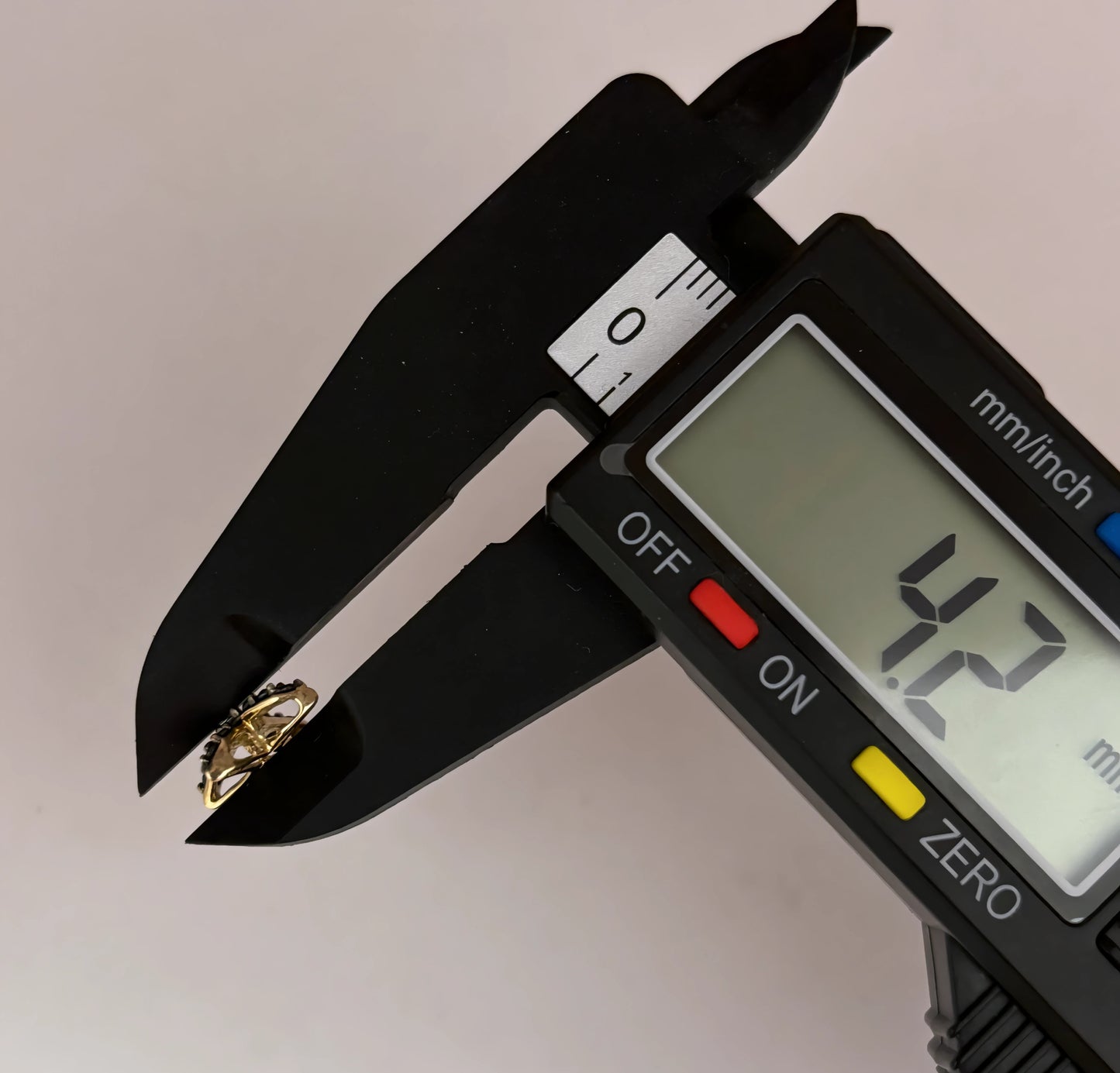 NZGD | 10ct Gold Radiant X Sapphire Statement Pendant