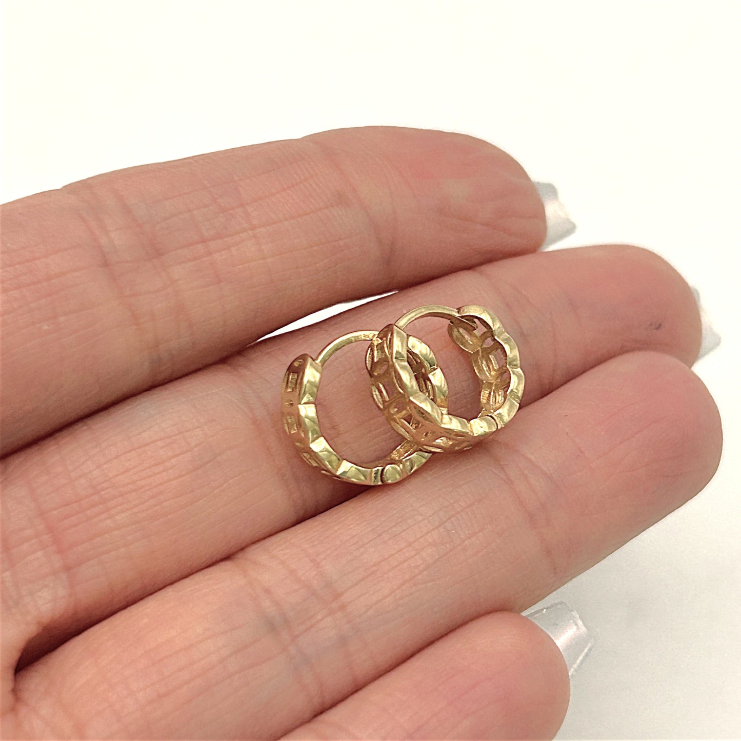 NZGD | 18ct Gold Golen Mosaic Huggie Earrings 12.3mm