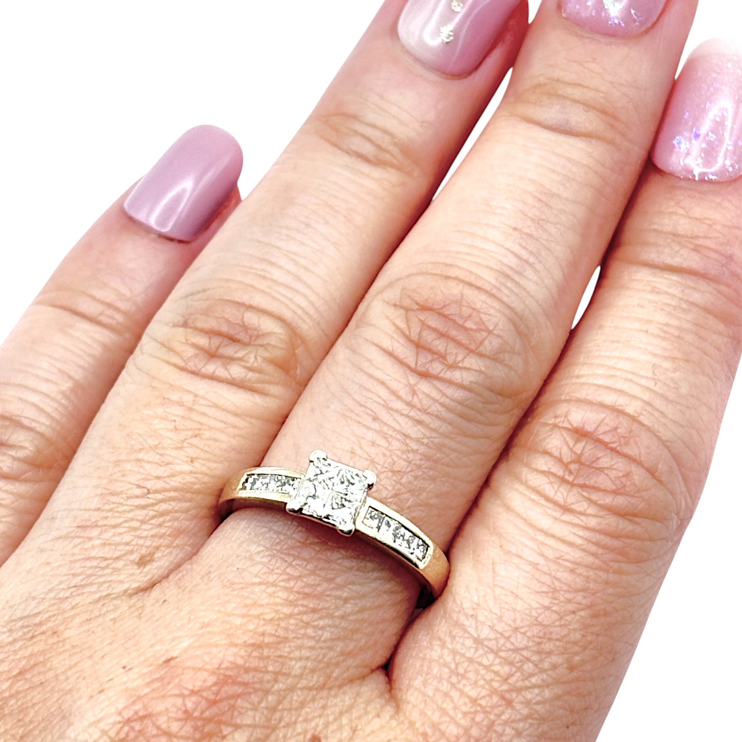 FLASH SALE | 9ct Gold Princess Cut Diamond Ring. Valuation $2,350.00. R # 280