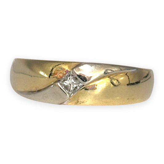 GOLD DEAL | FLASH SALE 9ct Y/W Gold Solid Ring with Diamond Size Y
