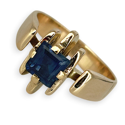 NZGD | 9ct Gold Midnight Crest Solitaire Ring