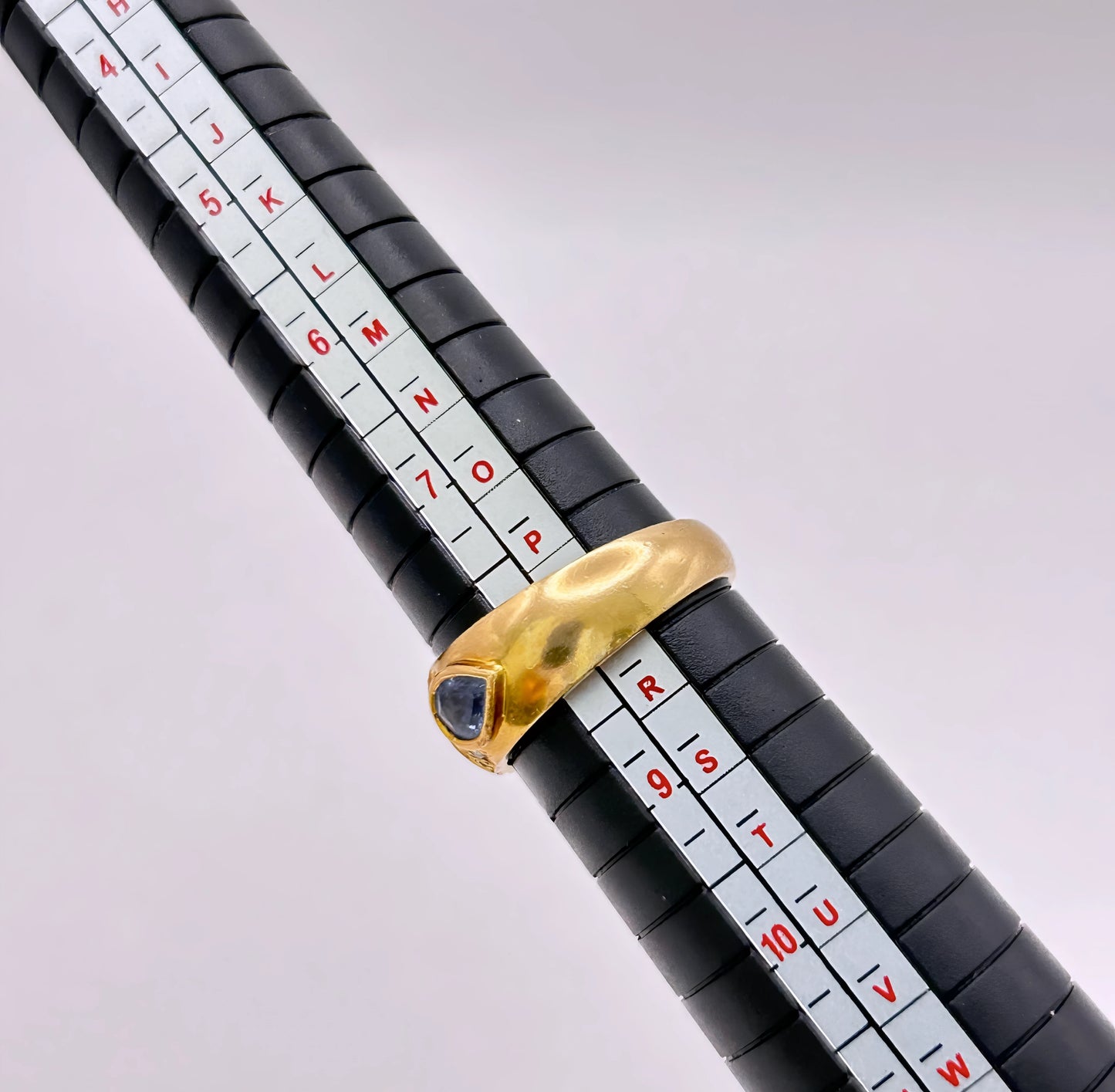 NZGD | 18ct Gold Sapphire Teardrop Diamond Ring Valuation $7,700