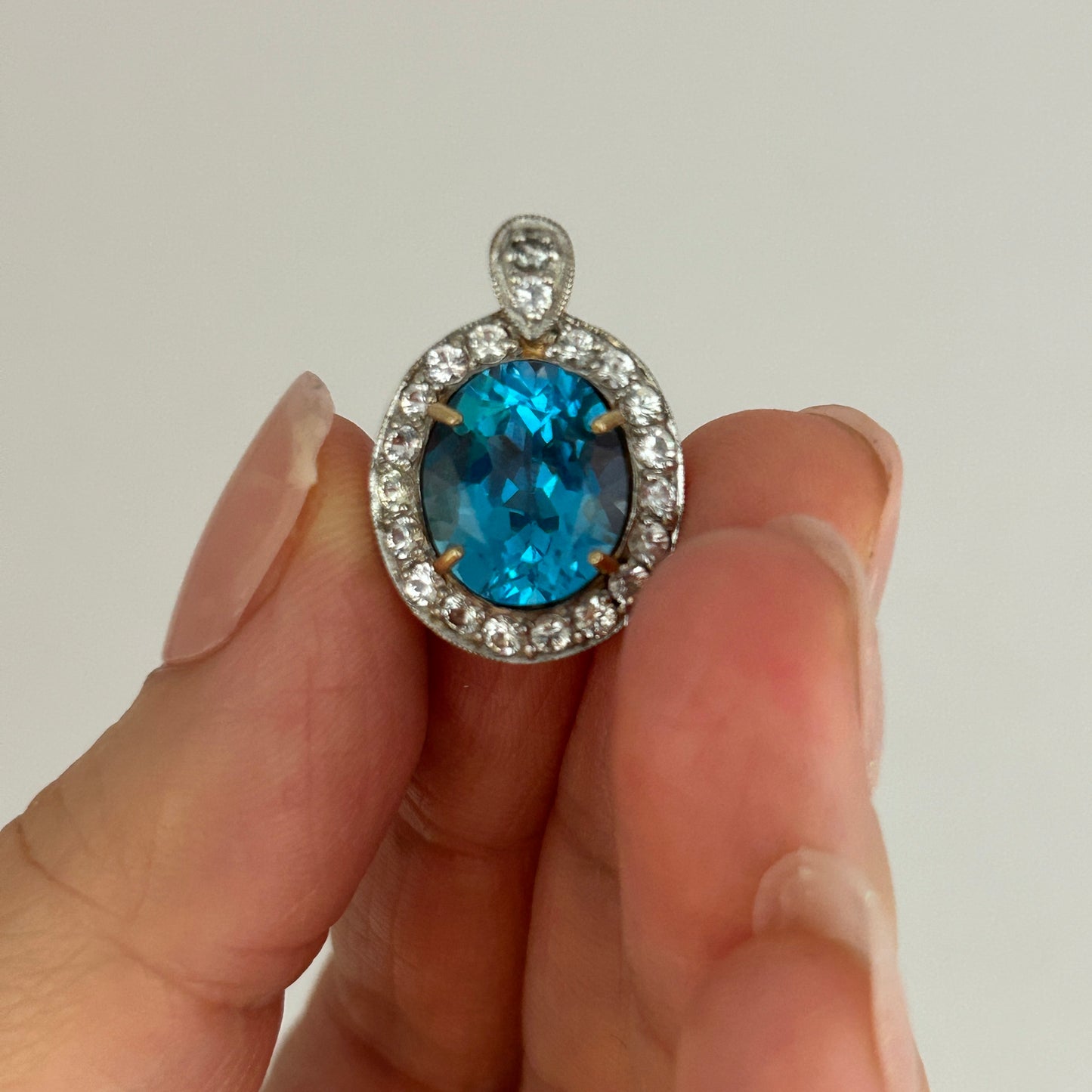 GOLD DEAL | 9K Gold Aqua Oval of Tranquility Pendant