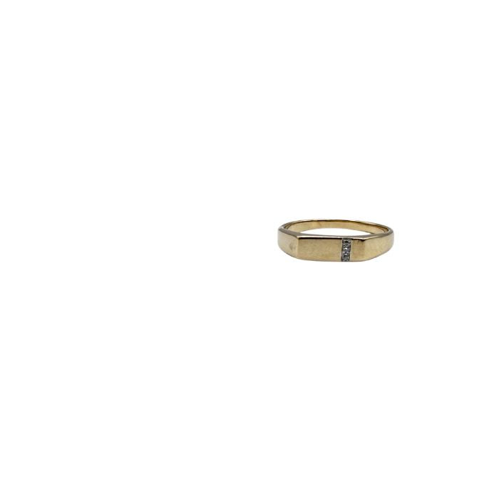 Classic 9ct Gold and Diamond Ring
