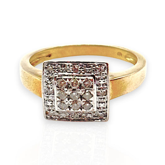 GOLD DEAL | 9ct Gold Round Brilliant Cuts Diamond Ring. Valuation $2,100
