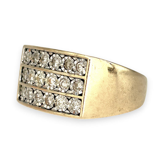 GOLD DEAL | 9ct (9K) Gold Graceful Diamond 0.36ct Ring Valuation $2,600