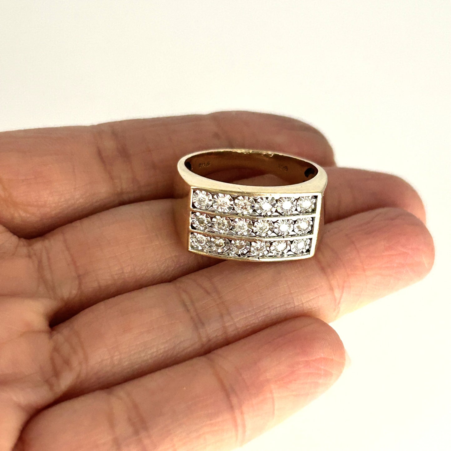 GOLD DEAL | FLASH SALE 9ct (9K) Gold Graceful Diamond 0.36ct Ring Valuation $2,600