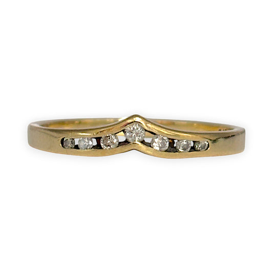 9ct Gold Subtle V Ring with Set of 7 Diamonds, Size P. R # 335