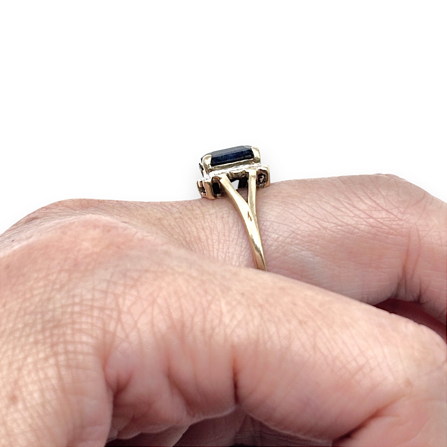 9ct Gold Sapphire Ring, Size O. R # 336