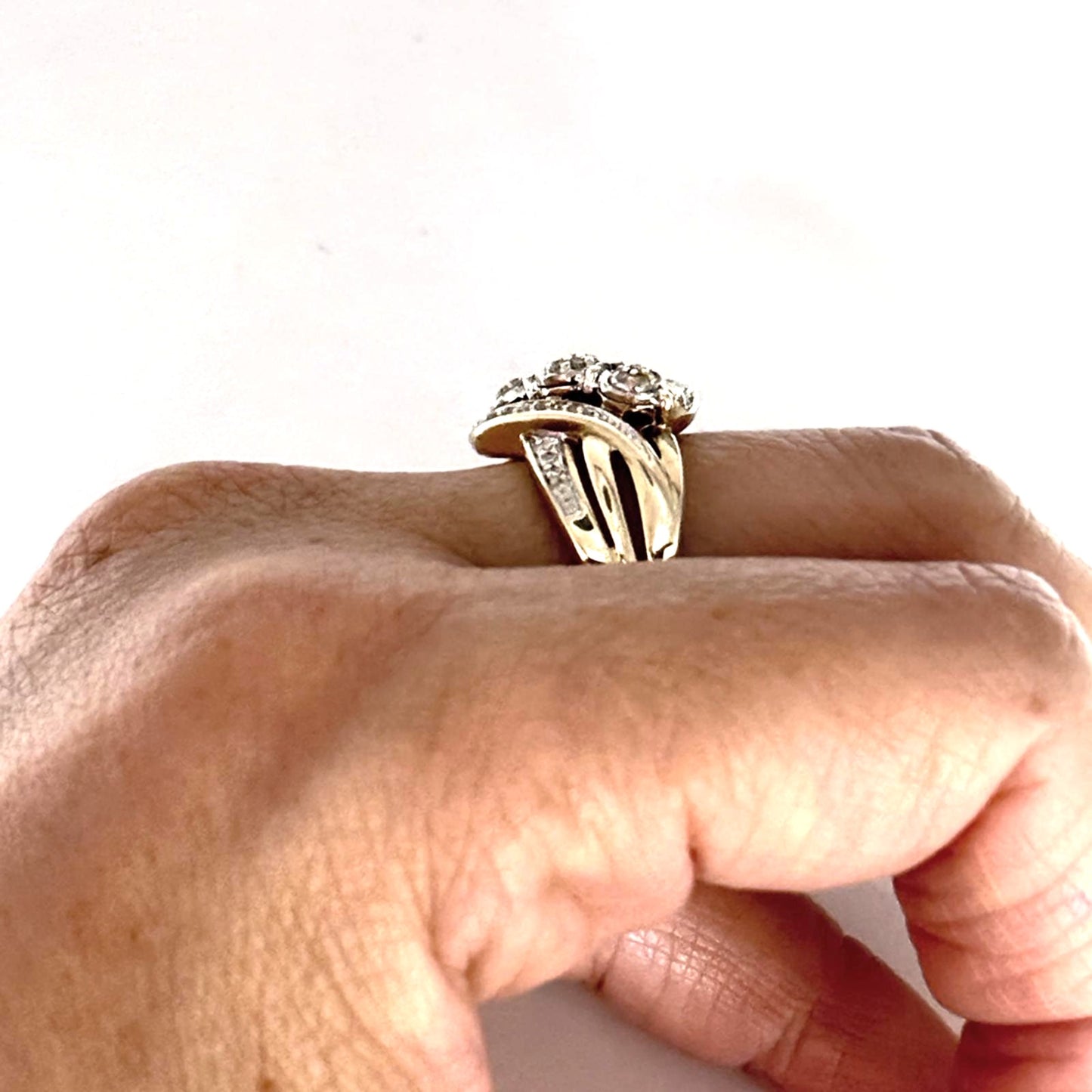 GOLD DEAL | 9ct Gold Cross Over Cluster Diamond Set Ring Valuation $1,650 Size O1/2