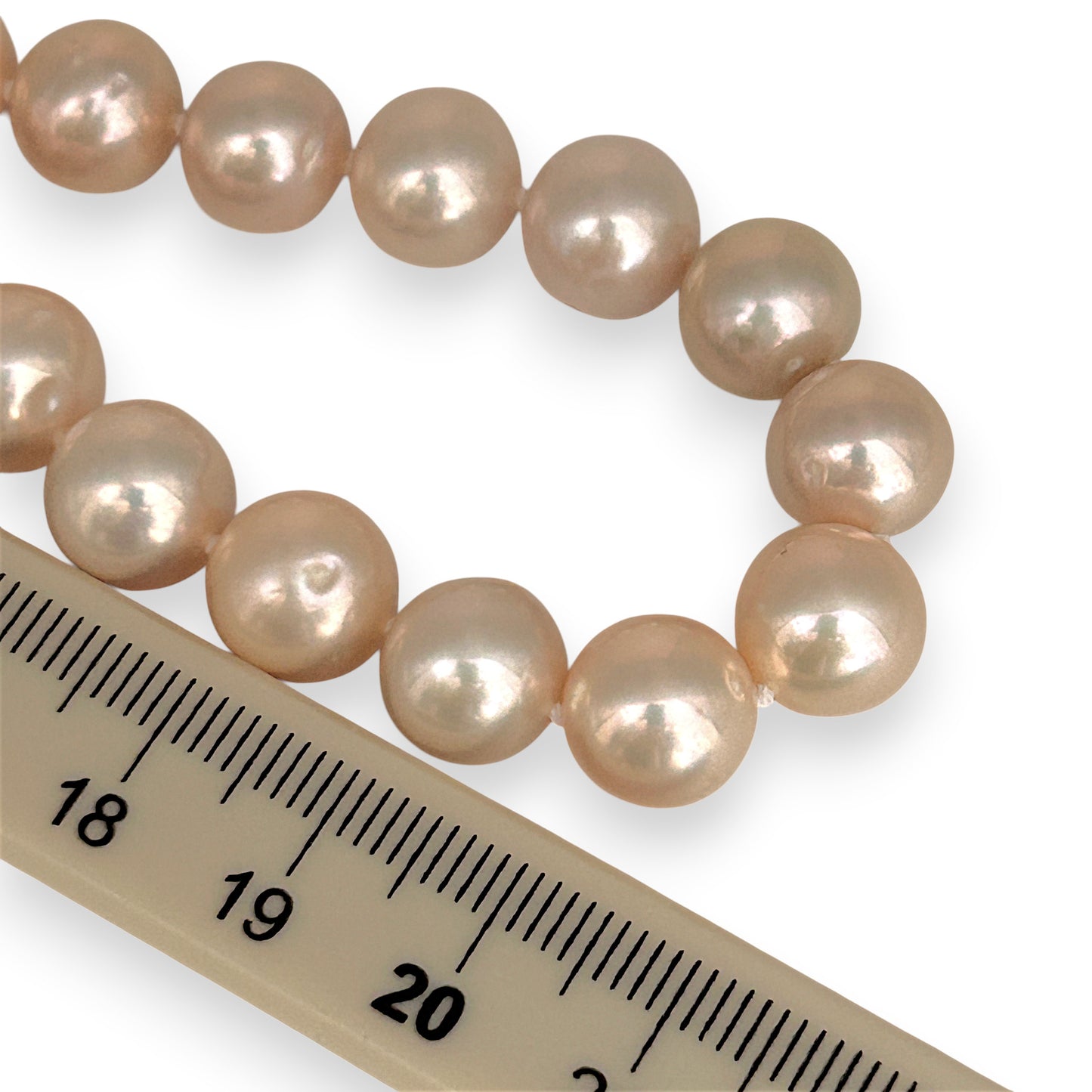 BRAND NEW | Freshwater pearl Necklace - Light Peach shade