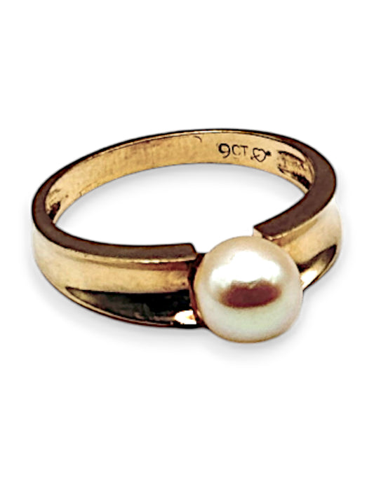 GOLD DEAL | 9ct Gold Solid Ring with 7.2mm Pearl, Size P-Q Width 4.8mm
