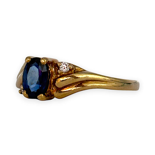 9ct Gold Ring with Pair of Diamonds & Sapphire, Size O. R # 363