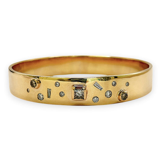 NZGD | 9ct Gold Empire Crest Solid Bangle Valuation $20,000