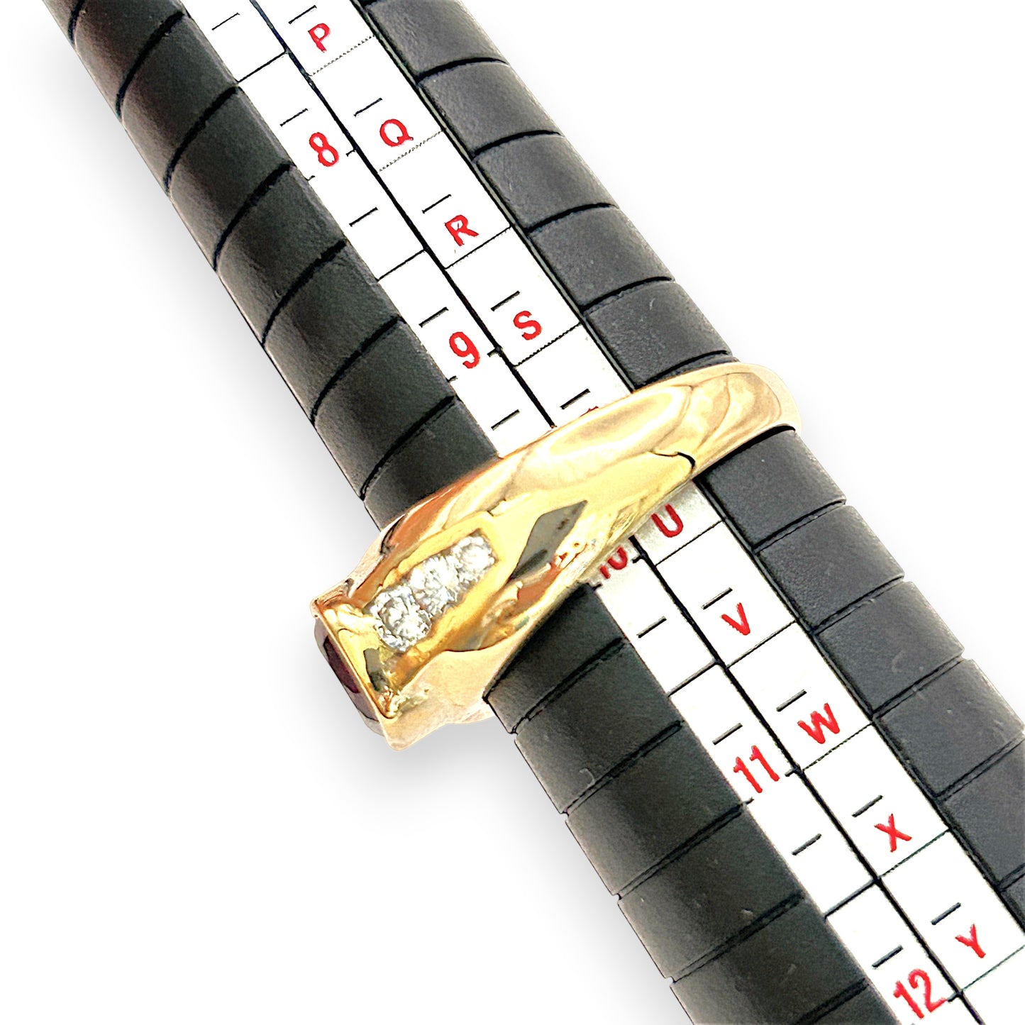 NZGD | 18ct Gold Ring - Garnet Sovereign Statement Valuation $8,000