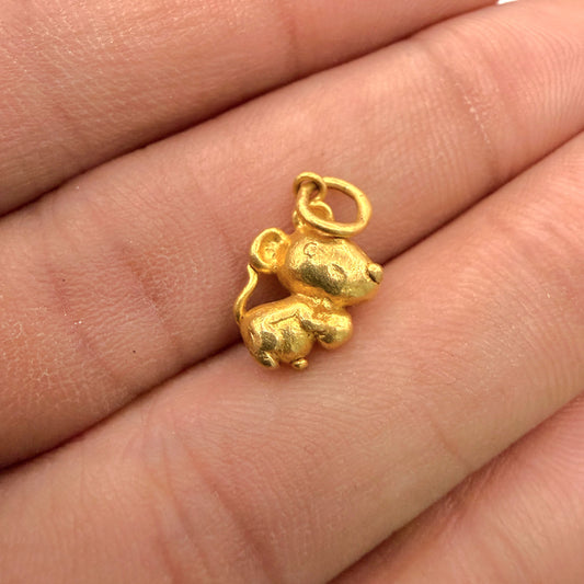 NZGD | 24ct Gold Little Lumi Mouse Pendant 12.7mm