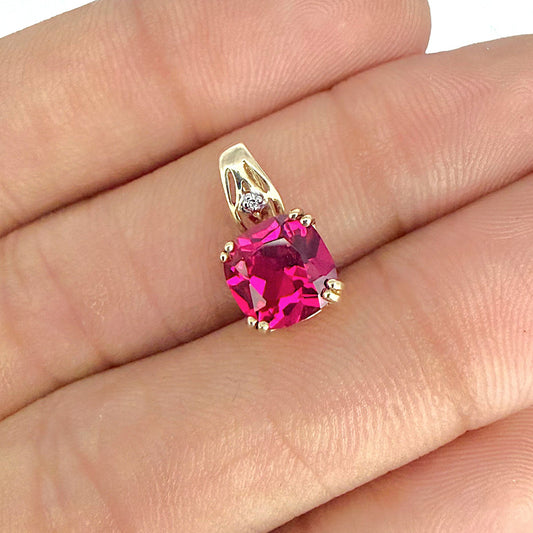 NZGD | 9ct Gold Crimson Kiss Pendant with Natural Ruby
