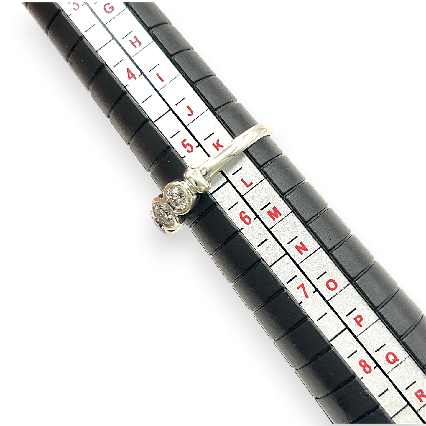 NZGD | 9ct White Gold Frostline Trilogy Diamond Ring Valuation $2,200