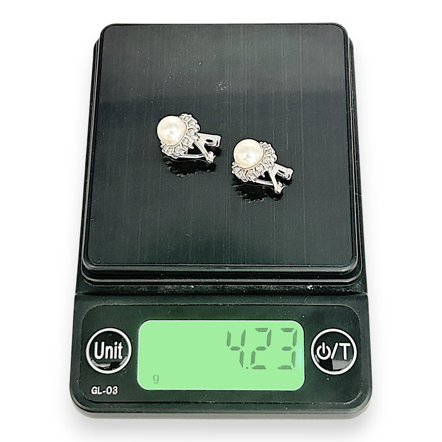 NZGD | 10ct White Gold Pearl Aurora Clip Earrings