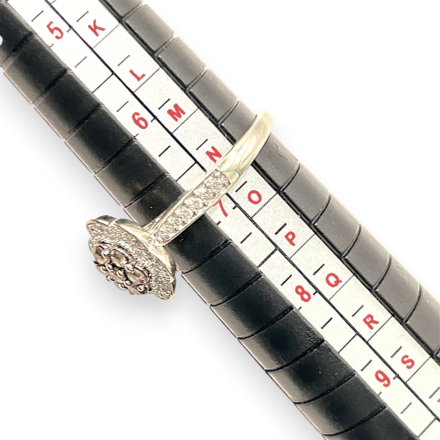 NZGD | 9ct White Gold Frost‑Petal Diamond Ring Valuation $2,000