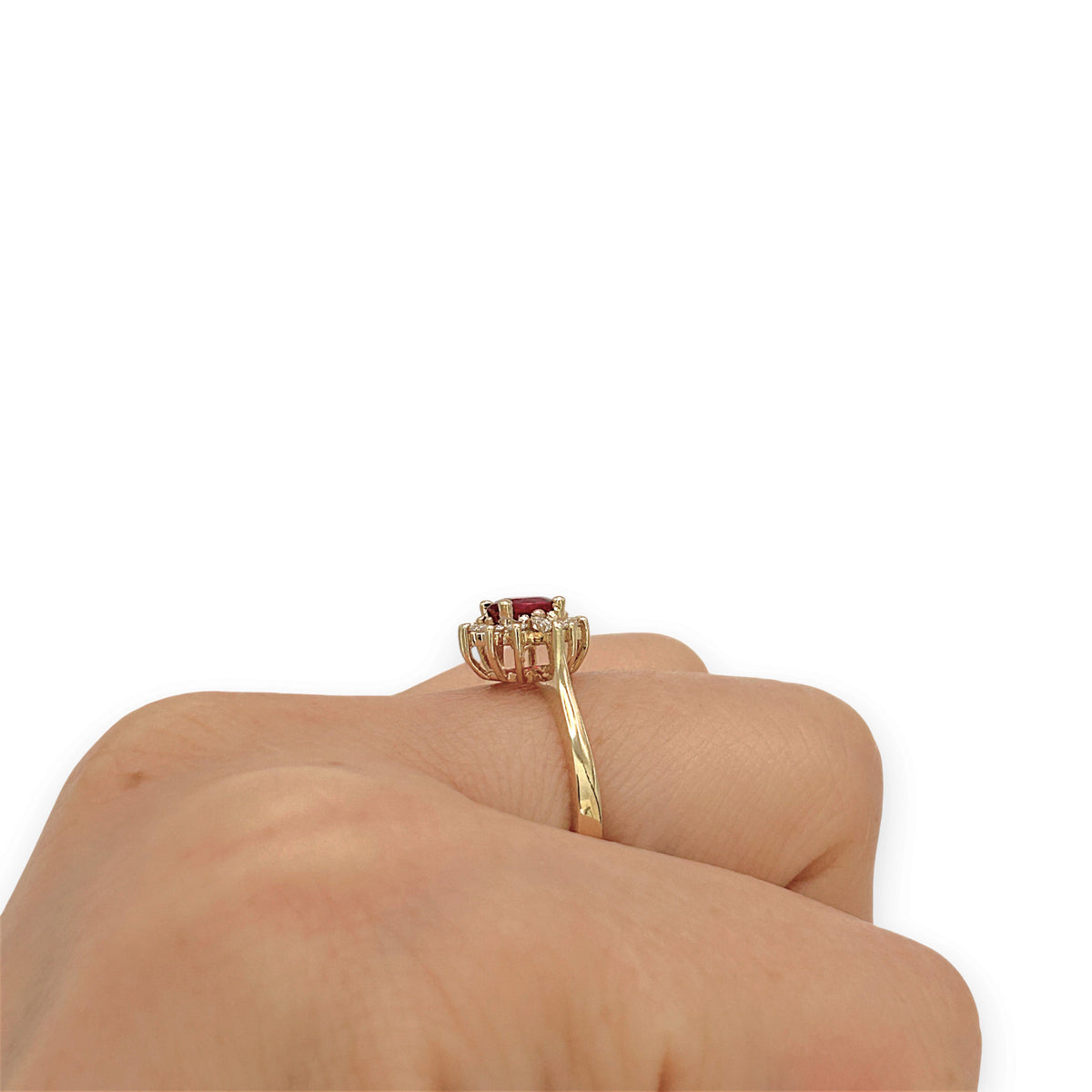 NZGD | 18ct Gold Classic Vintage Crimson Ruby Ring Valuation $3,500