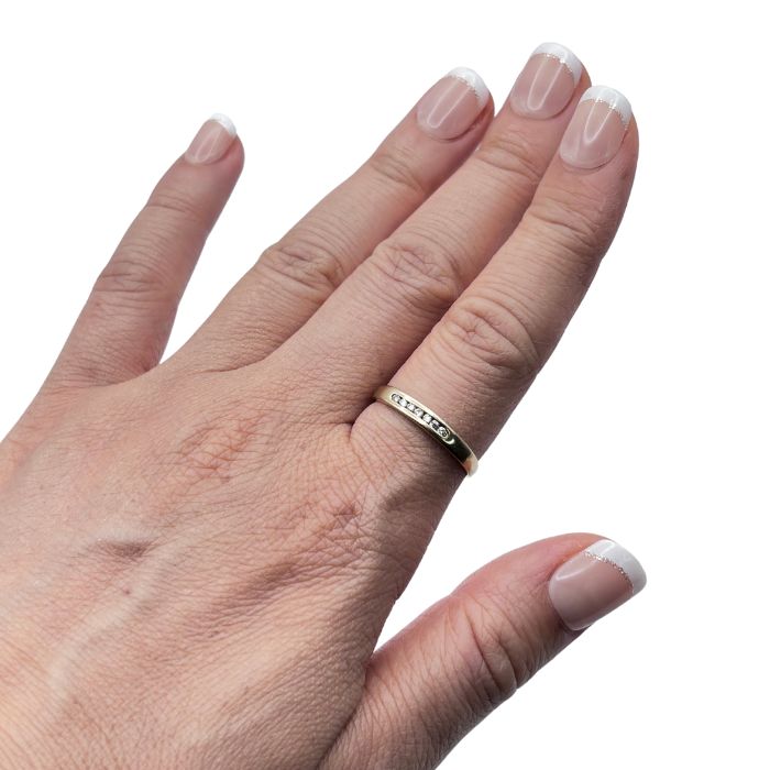 Timeless 9ct Gold Slim Band with Diamond Elegance
