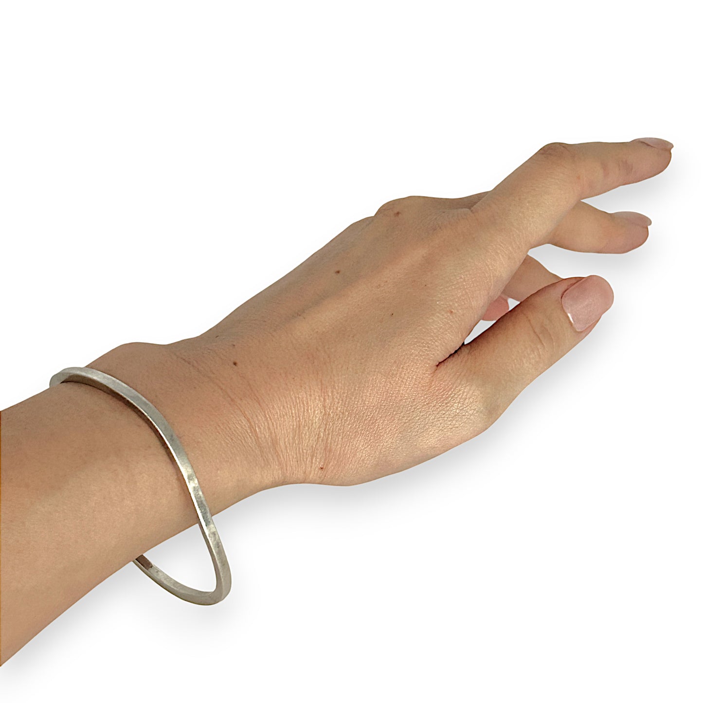 SILVER DEAL | Sterling Silver Squared Wavy Round Bangle