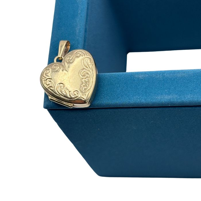 9ct Gold Engraved Heart Locket Pendant