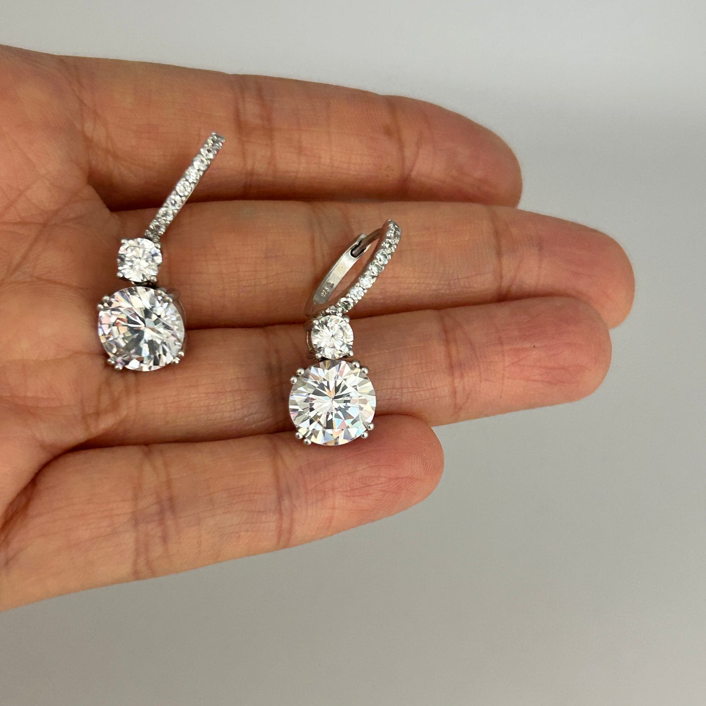 SILVER DEAL | Sterling Silver Round Cut Exquisite CZ Drop Earrings
