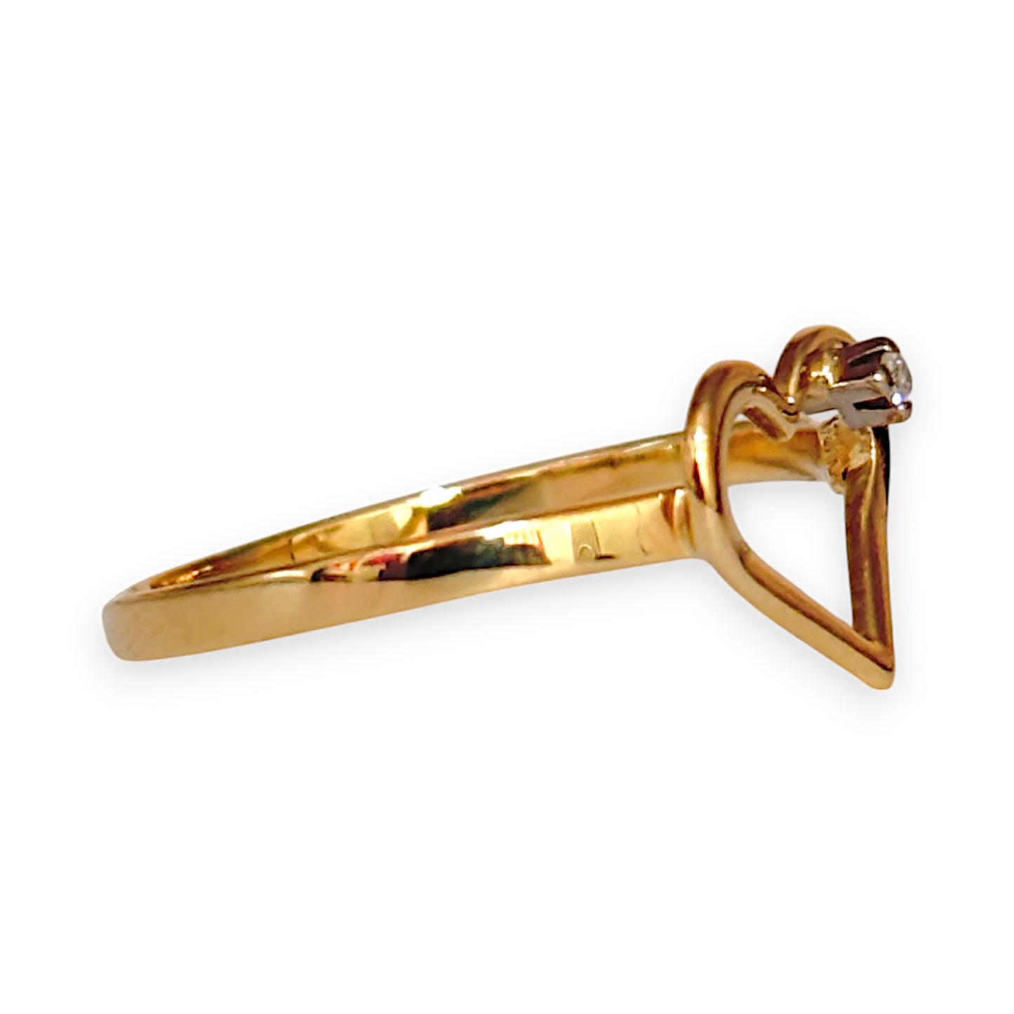 9ct Gold Heart Ring with Miniature Diamond, Size R. R # 679