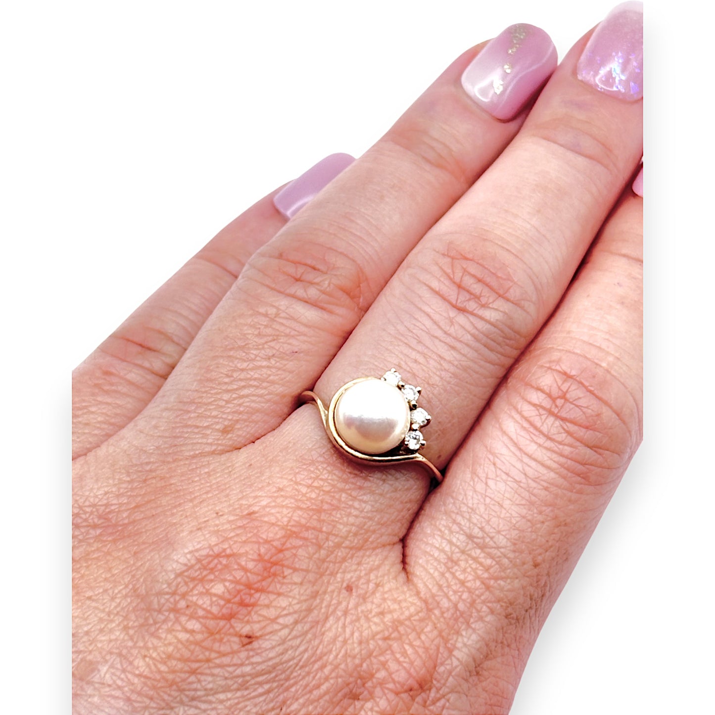 GOLD DEAL | 9ct Gold Pearl & Diamonds Ring Size M