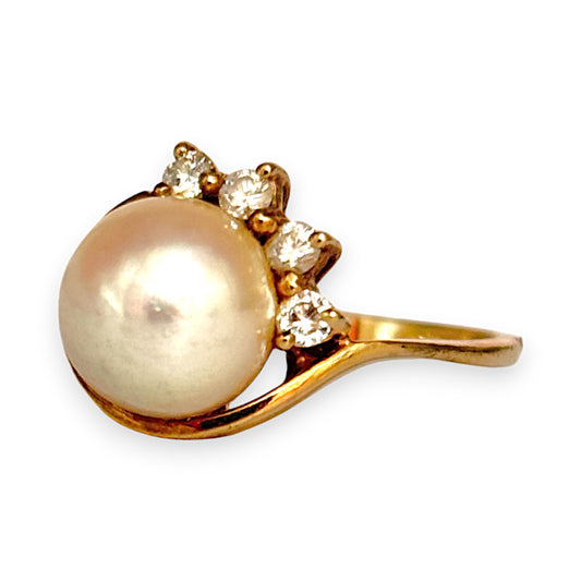GOLD DEAL | 9ct Gold Pearl & Diamonds Ring Size M