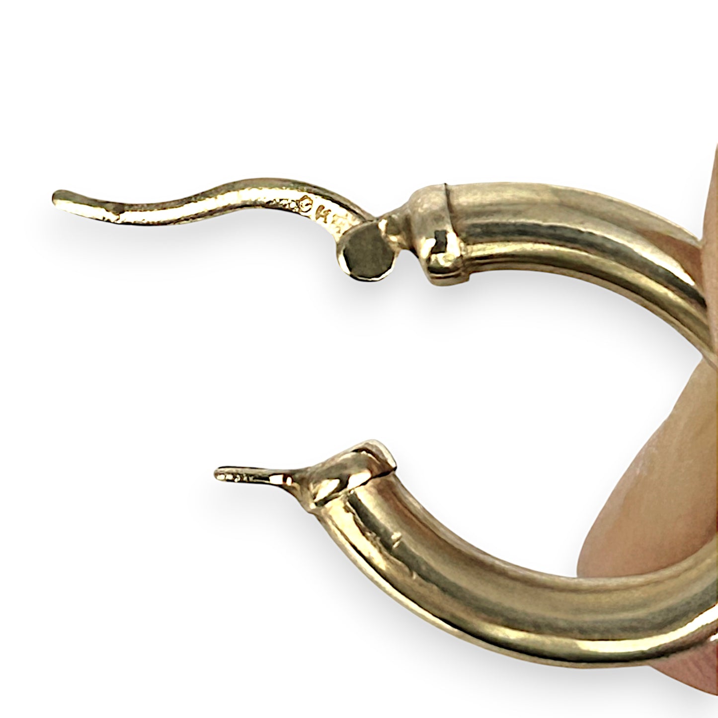 GOLD DEAL | 9K Gold Lustre Oval Loops Hoop Earrings