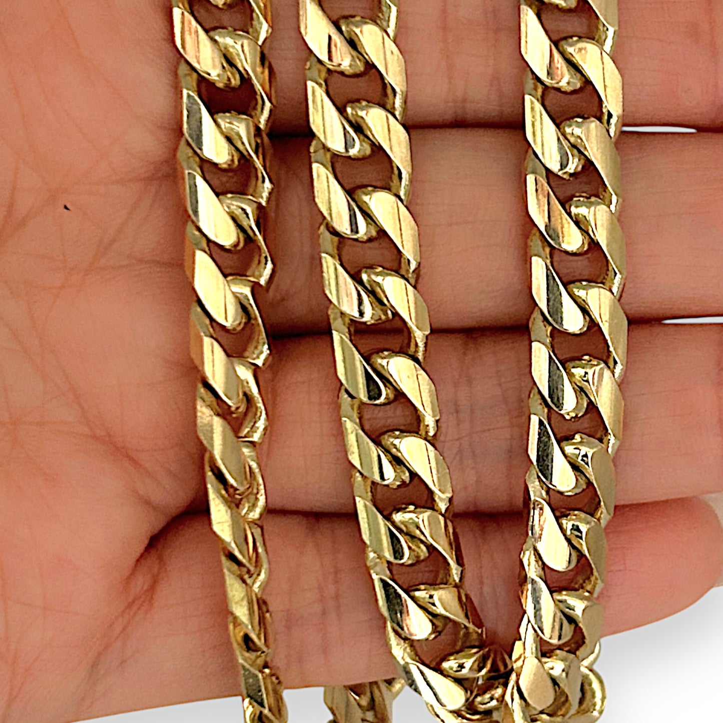GOLD DEAL | FLASH SALE 9ct (9K) Gold 60cm Colossal Curb Link Chain Refurbished