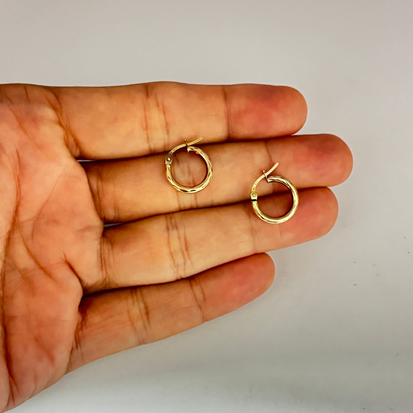 GOLD DEAL | 10K Gold MICHAEL HILL 13.9mm Dimple Hoop Earrings