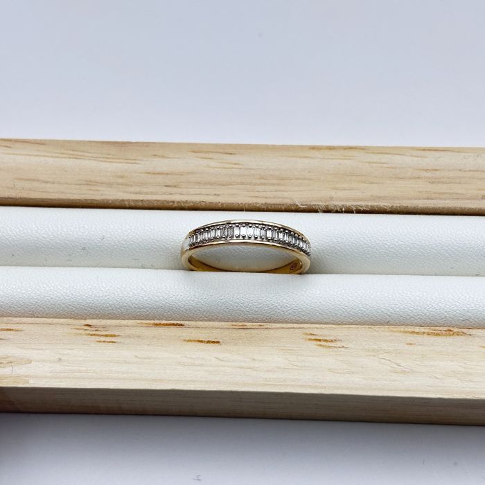 9ct Gold Baguette Diamond Ring