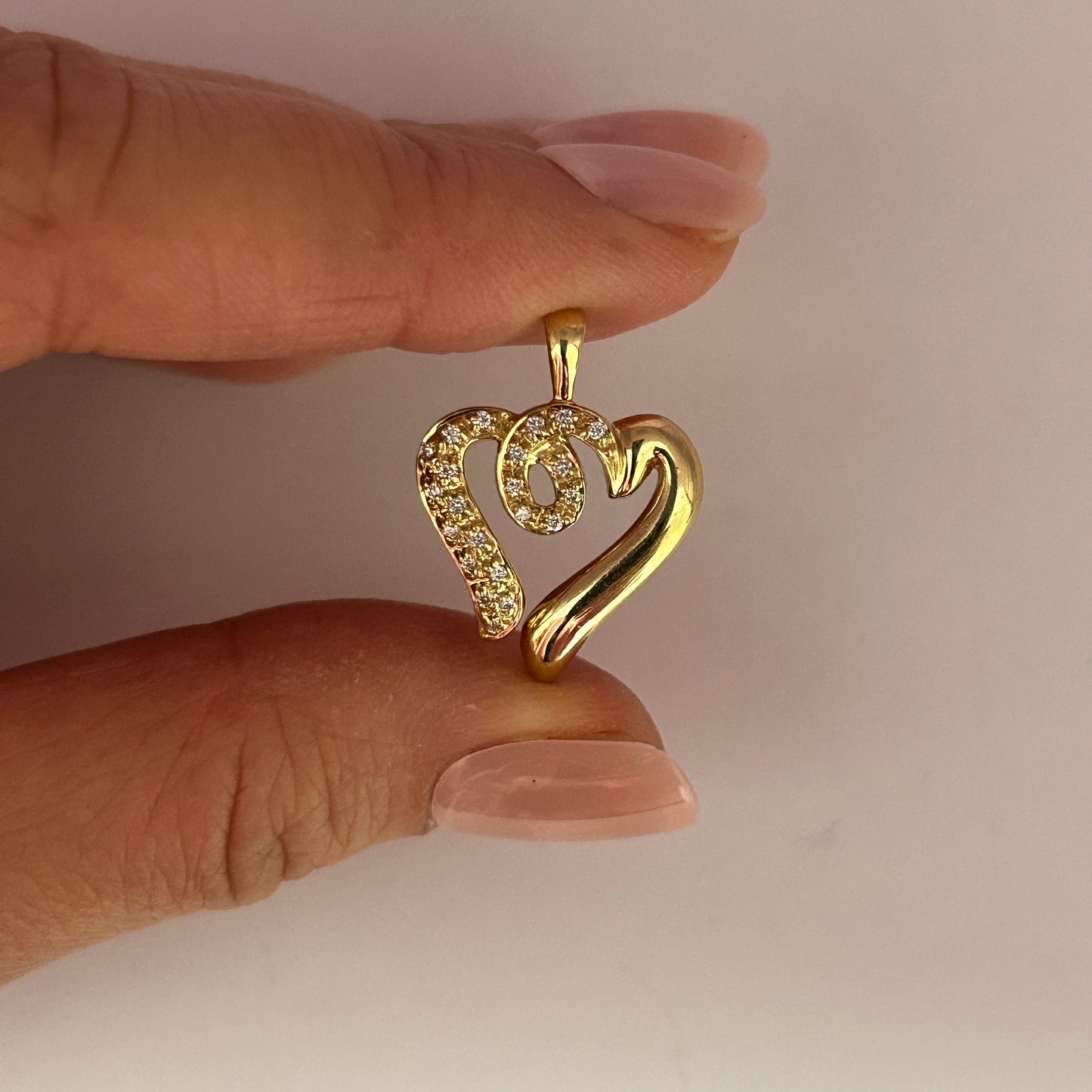 GOLD DEAL | 18ct (18K) Gold Round Cut Heart Pendant with Diamond