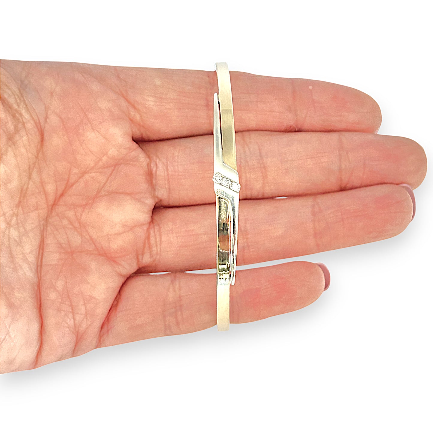 GOLD DEAL | FLASH SALE 9ct Y/W Gold Stylish Oval Bangle Triple Diamonds Valuation $3,700
