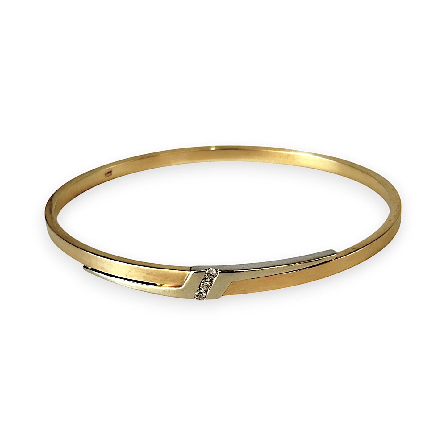 GOLD DEAL | FLASH SALE 9ct Y/W Gold Stylish Oval Bangle Triple Diamonds Valuation $3,700