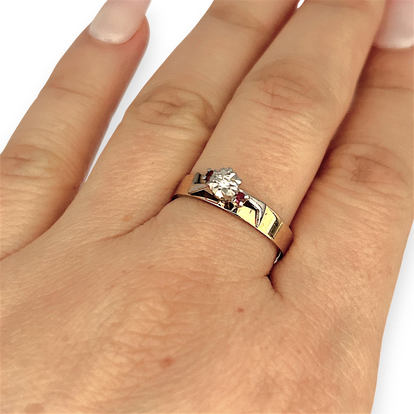 GOLD DEAL | 9ct (9K) Y/W Gold Vintage Diamond & Ruby Trio Ring Size O