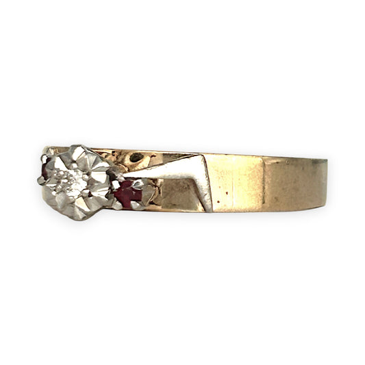 GOLD DEAL | 9ct (9K) Y/W Gold Vintage Diamond & Ruby Trio Ring Size O